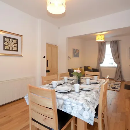 Appartement Railway Station House *