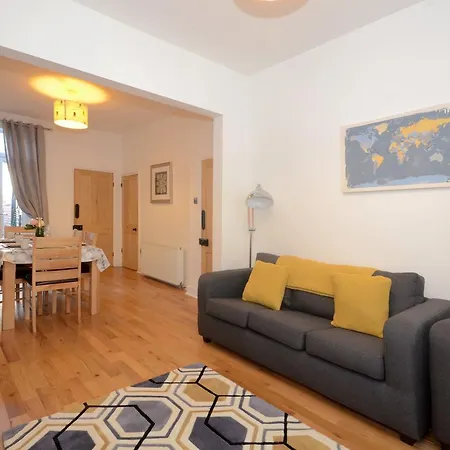 Appartement Railway Station House *